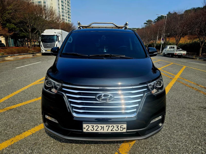 Hyundai Starex