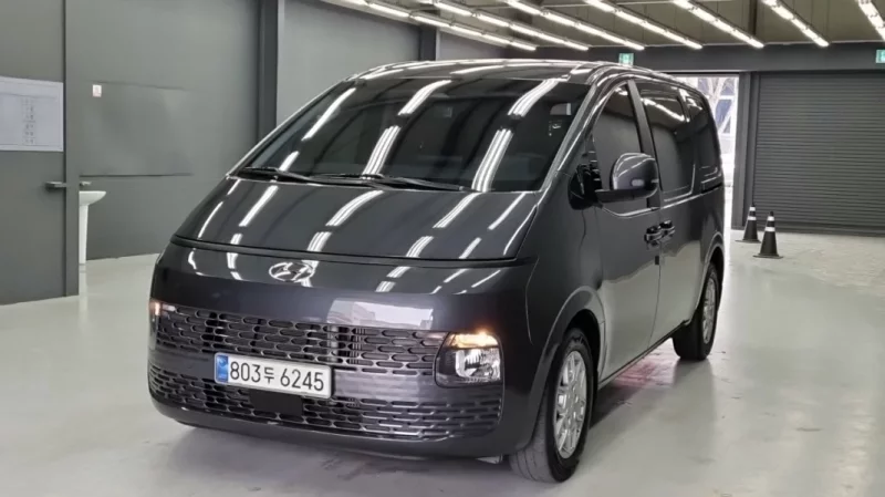 Hyundai Staria