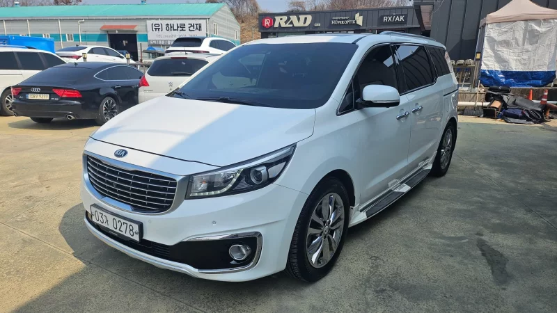 Kia Carnival