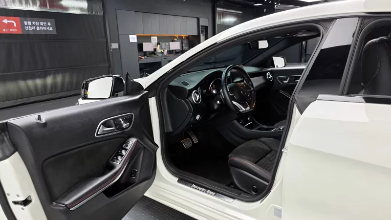 Mercedes-Benz CLA-Class