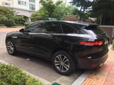 Jaguar F-PACE