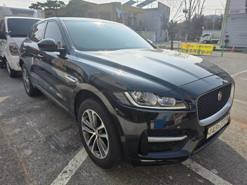 Jaguar F-PACE