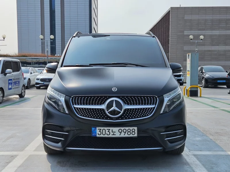 Mercedes-Benz V-Class