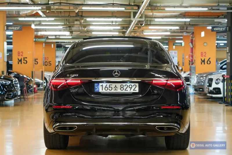 Mercedes-Benz S-Class