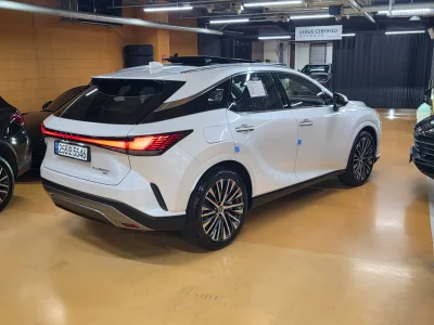 Lexus RX450h+