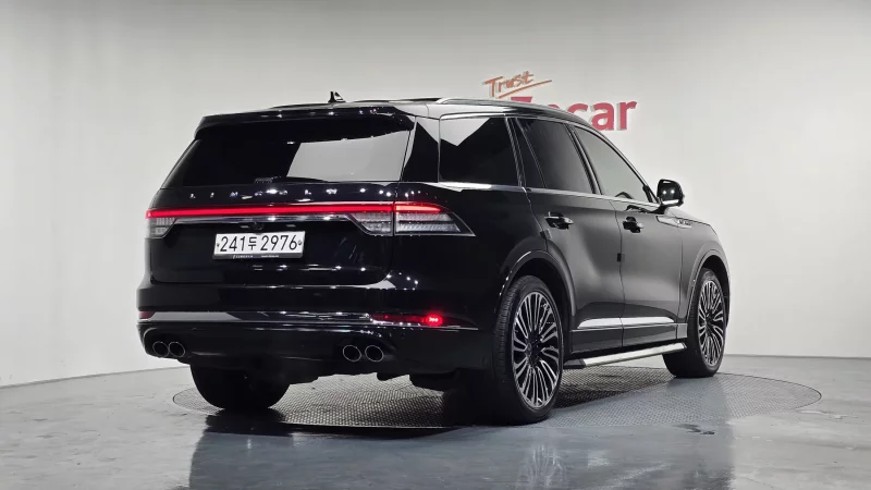 Lincoln AVIATOR
