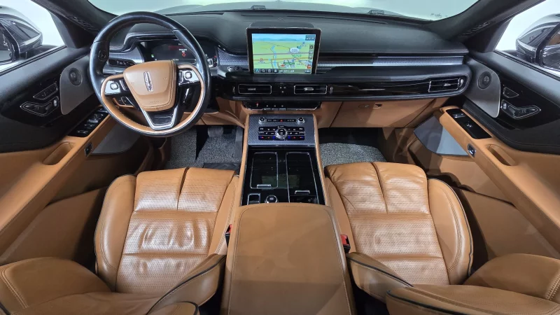 Lincoln AVIATOR