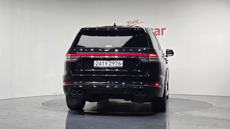 Lincoln AVIATOR