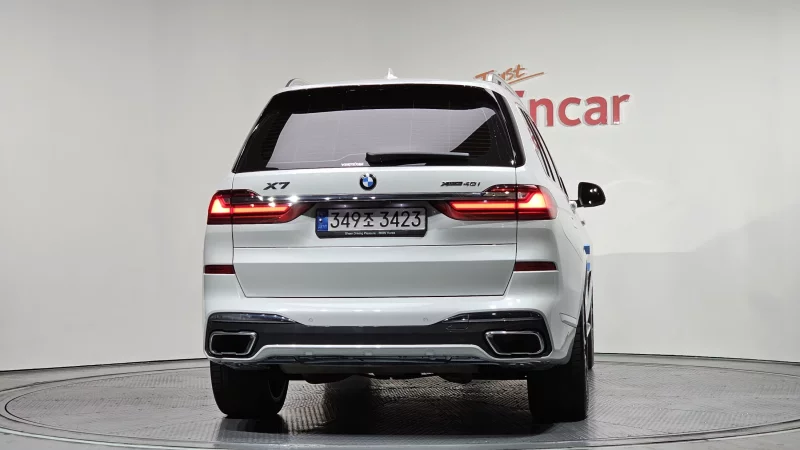 BMW X7