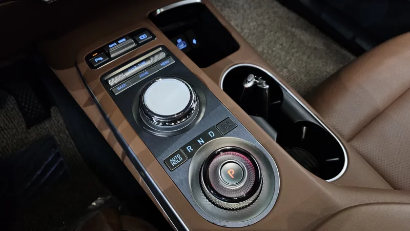 Genesis GV70