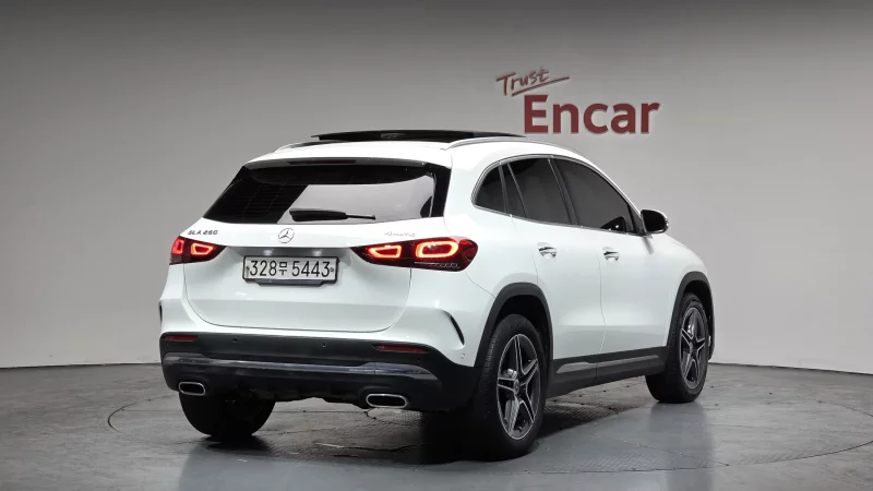 Mercedes-Benz GLA-Class