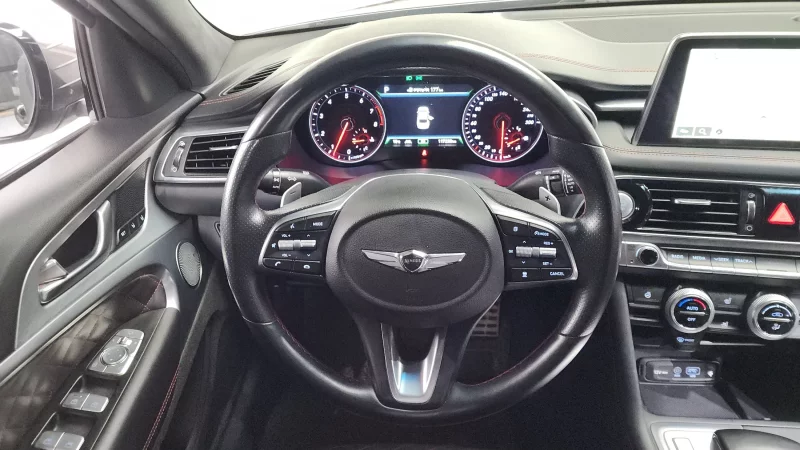 Genesis G70