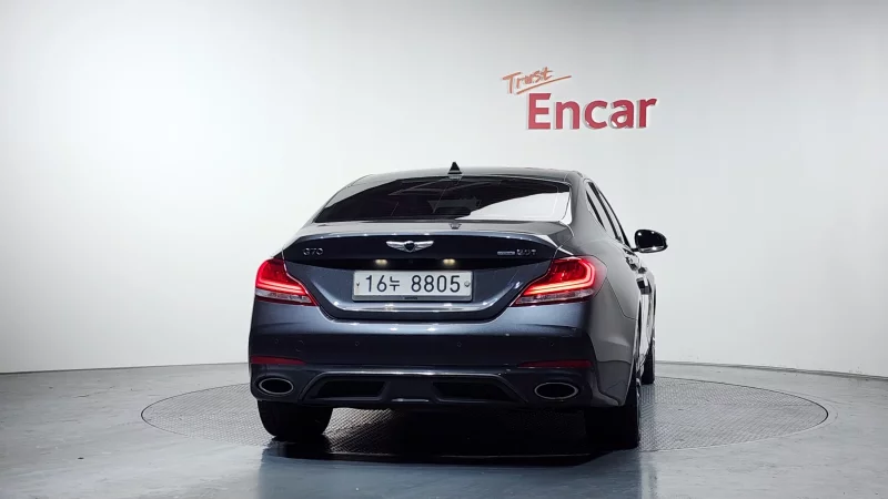 Genesis G70