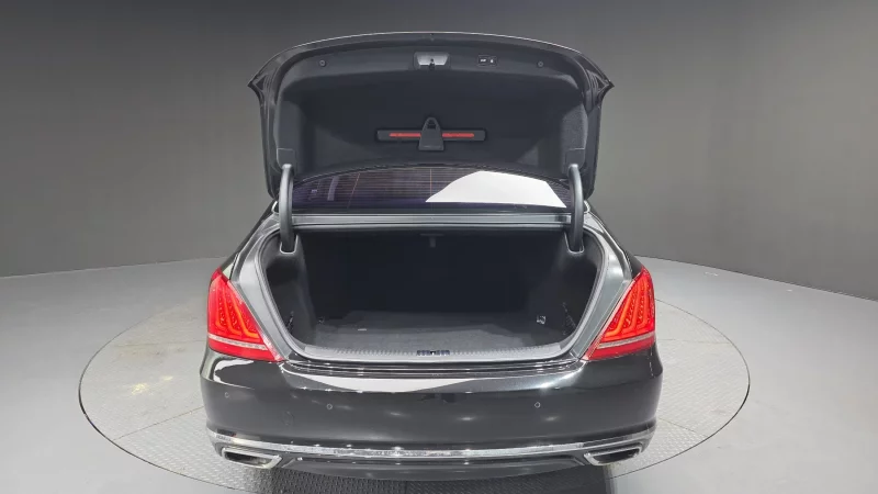 Genesis EQ900