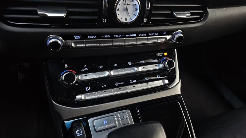 Genesis EQ900