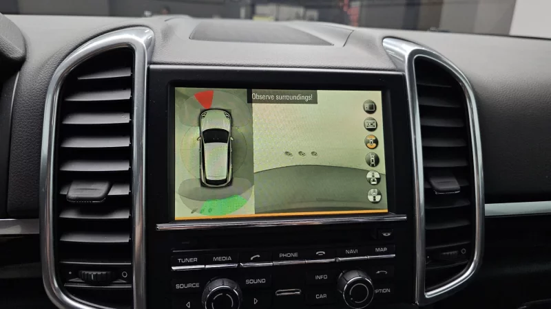 Porsche CAYENNE