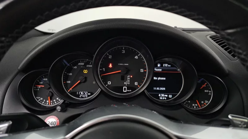 Porsche CAYENNE