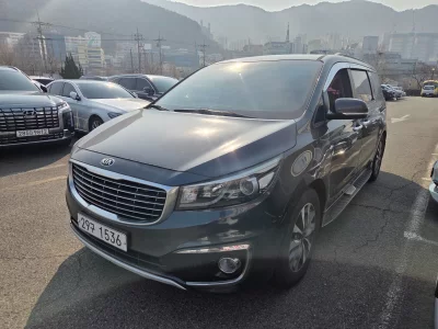 Kia Carnival