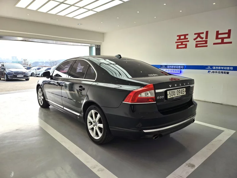 Volvo S80