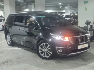 Kia Carnival
