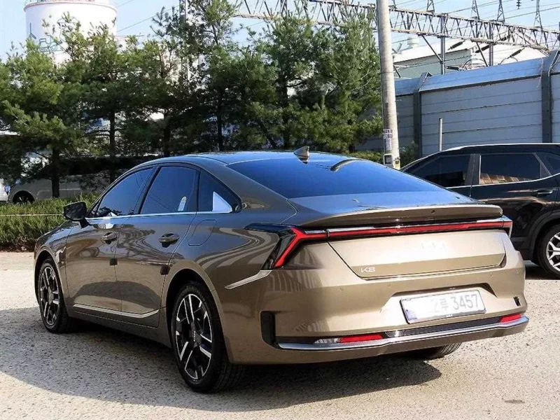 Kia K8