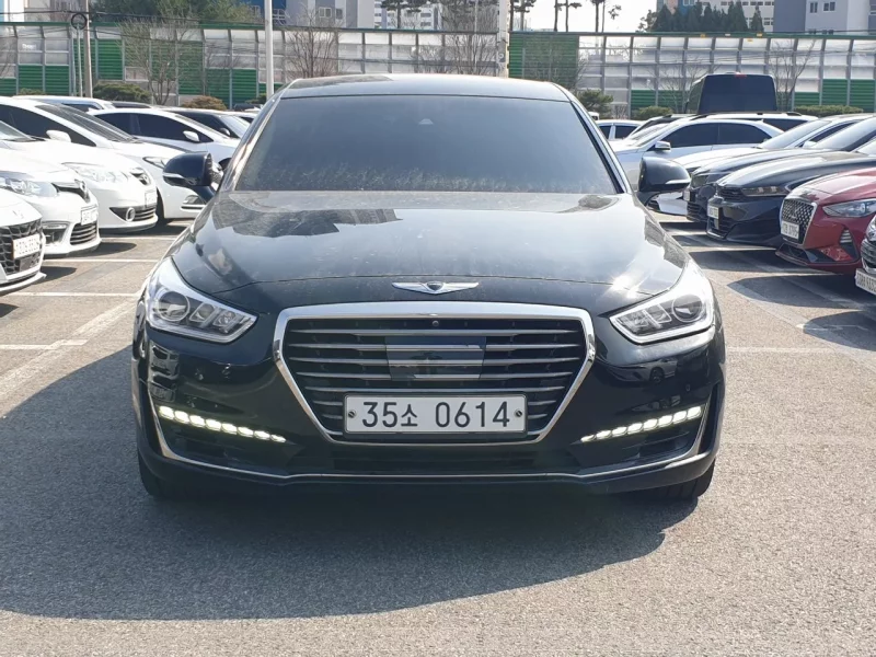 Genesis EQ900
