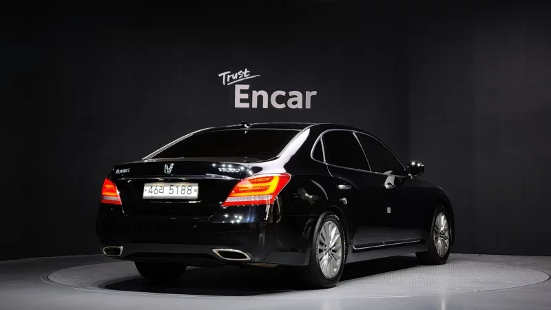 Hyundai Equus
