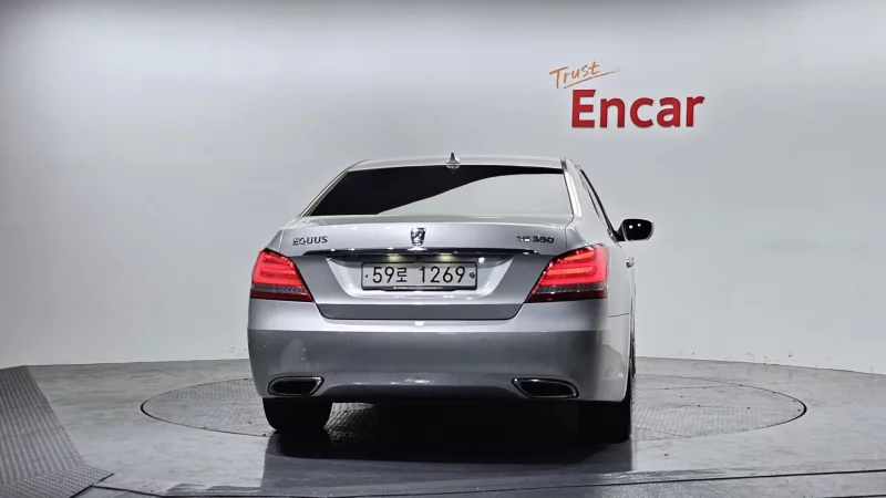 Hyundai Equus