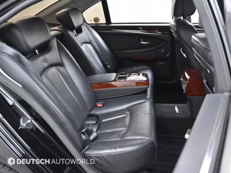 SsangYong Chairman W