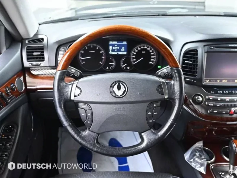 SsangYong Chairman W