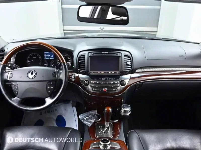 SsangYong Chairman W