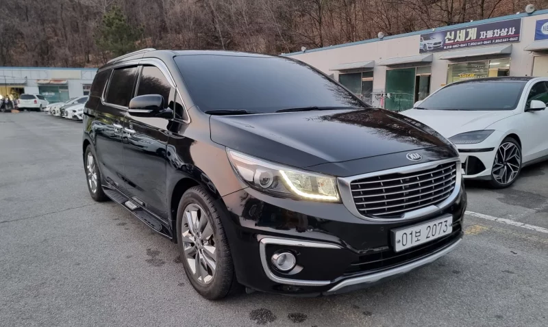 Kia Carnival
