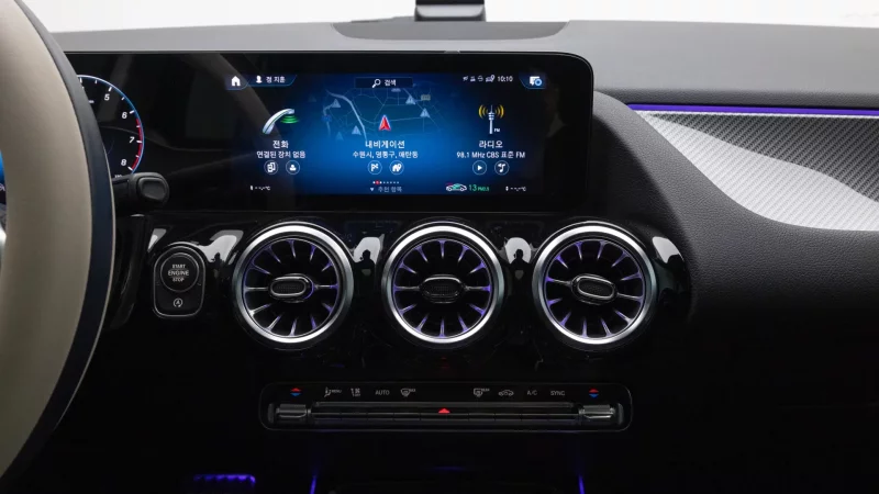 Mercedes-Benz GLA-Class