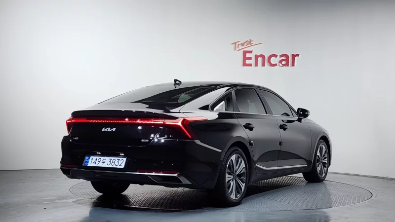 Kia K8
