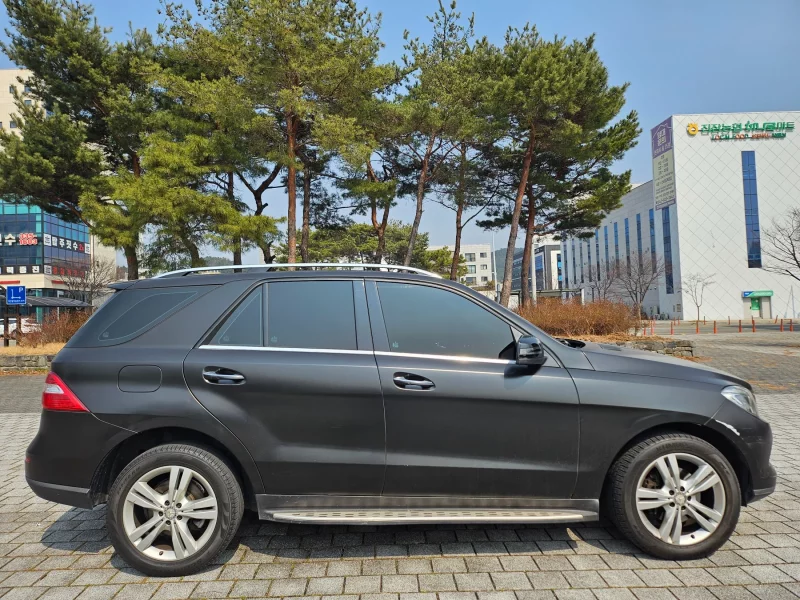 Mercedes-Benz M-class