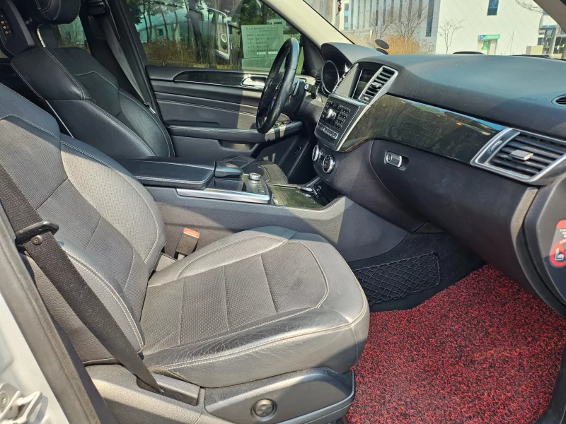 Mercedes-Benz M-class