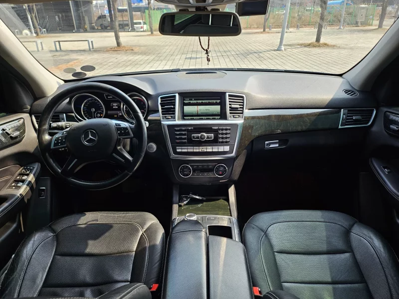 Mercedes-Benz M-class