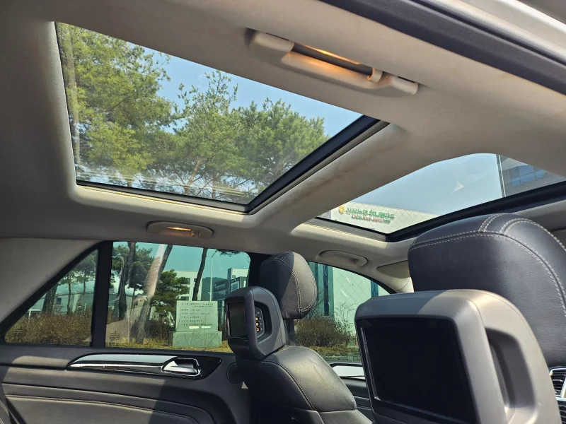 Mercedes-Benz M-class