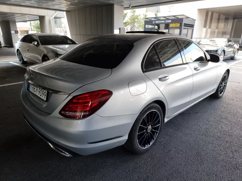 Mercedes-Benz C-Class