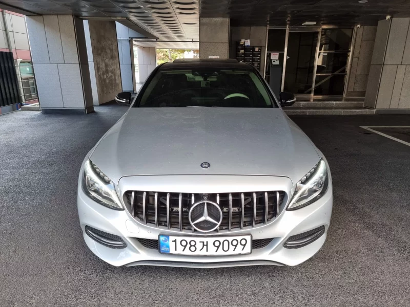 Mercedes-Benz C-Class