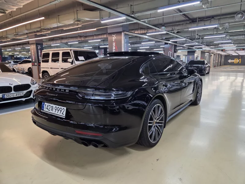 Porsche PANAMERA