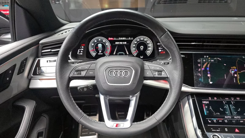 Audi Q8