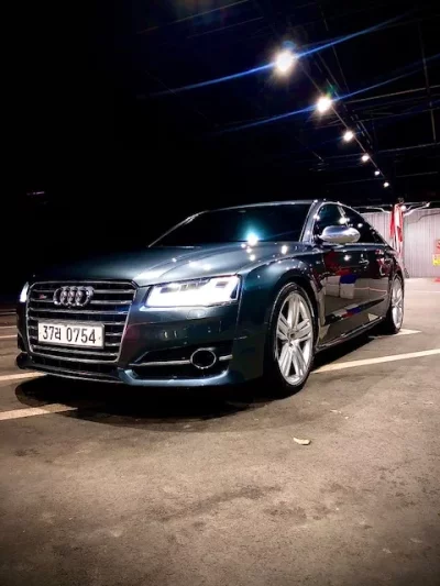 Audi S8