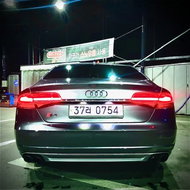 Audi S8