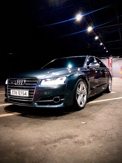 Audi S8