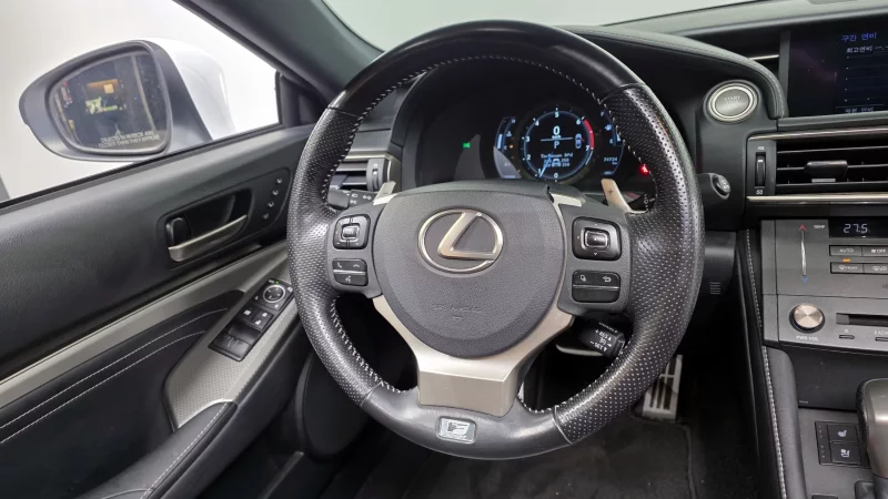 Lexus RC
