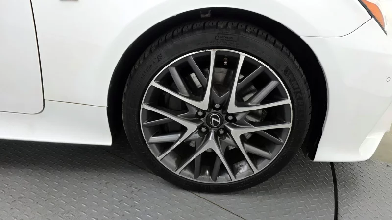 Lexus RC