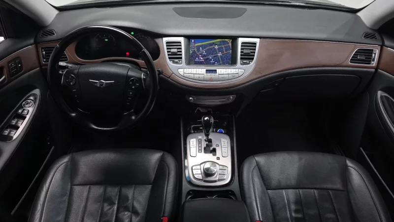 Hyundai Genesis
