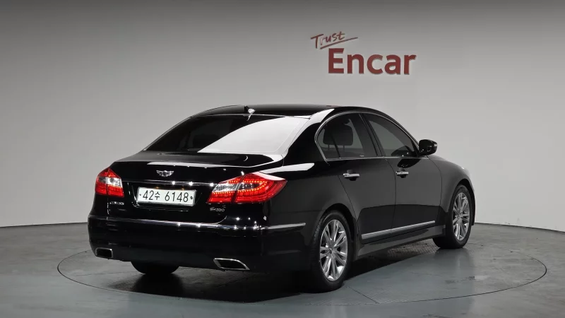 Hyundai Genesis