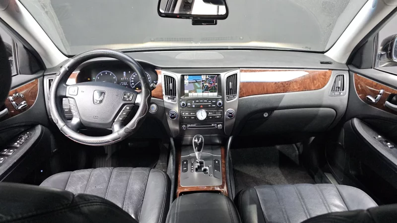 Hyundai Equus